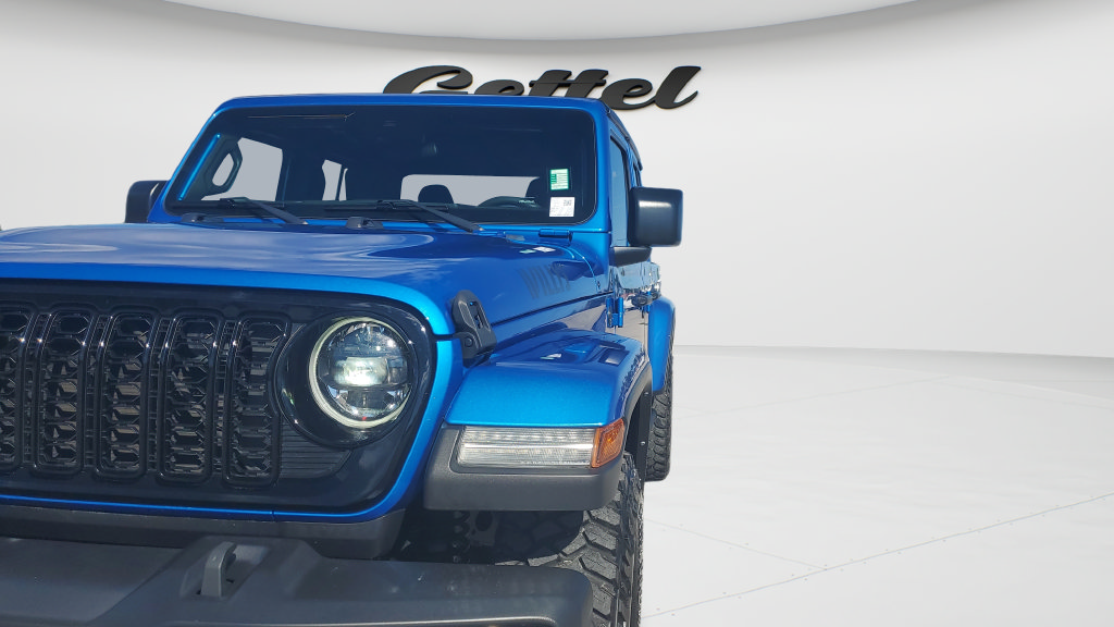 Used 2024 Jeep Gladiator Sport AWD/4WD image 26