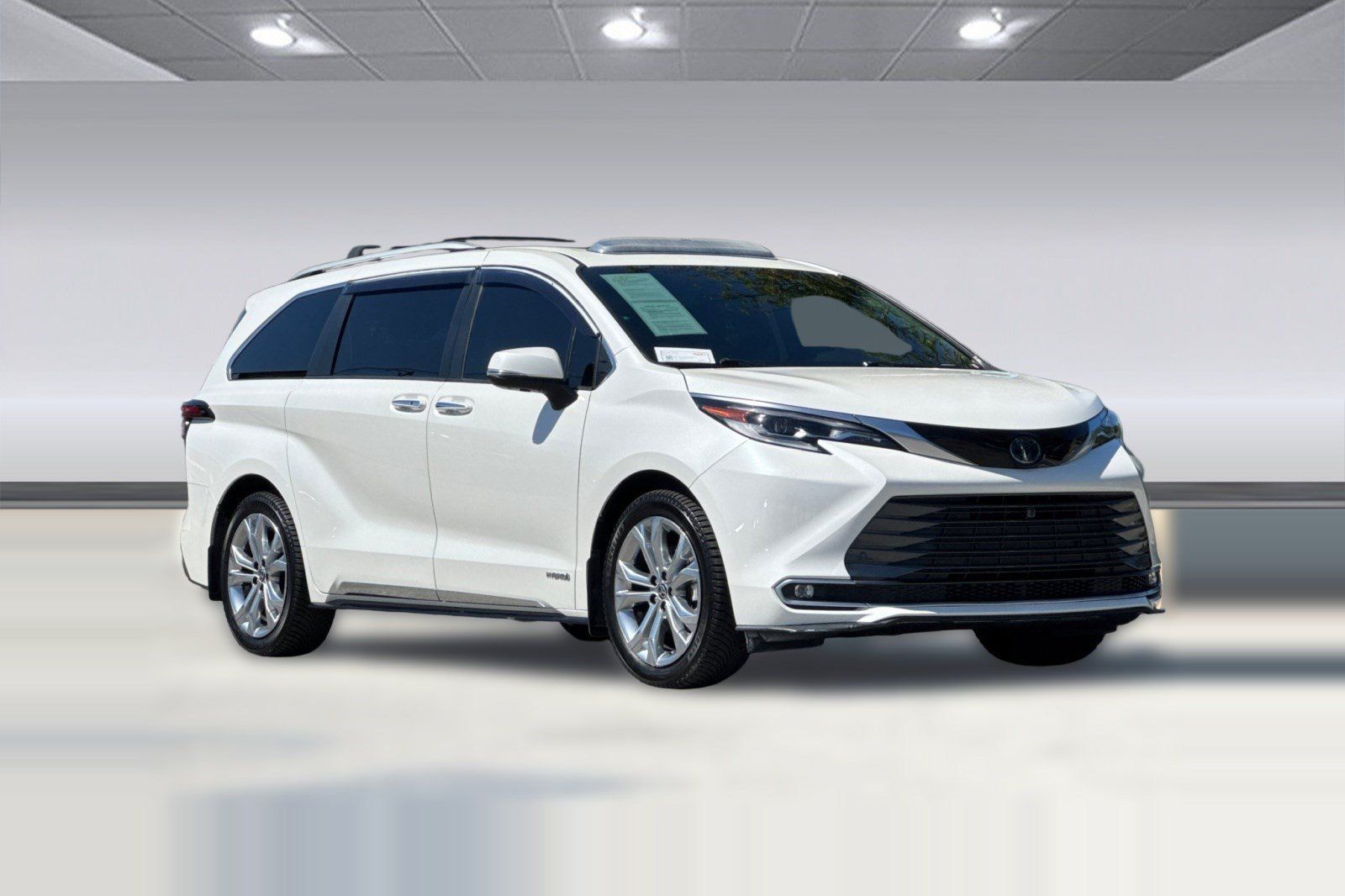 Used 2021 Toyota Sienna Platinum FWD image 7