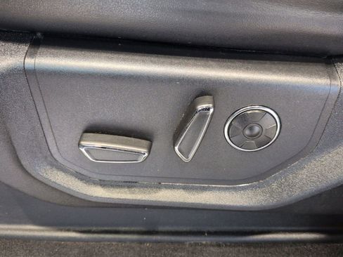 Certified 2018 Ford F150 Platinum w/ Technology Package image 38