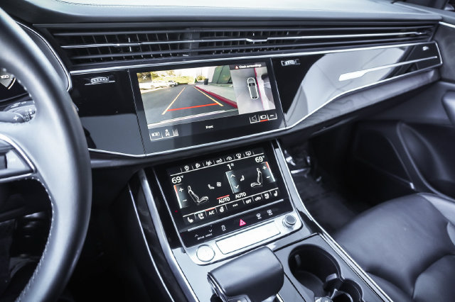 Used 2019 Audi Q8 Prestige AWD/4WD image 16