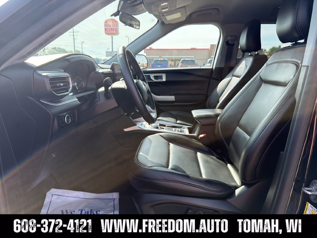 Used 2024 Ford Explorer XLT w/ Equipment Group 202A AWD/4WD image 24