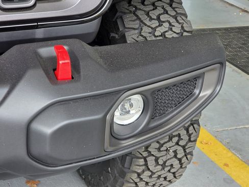New 2025 Jeep Wrangler Unlimited Rubicon w/ Convenience Group AWD/4WD image 32