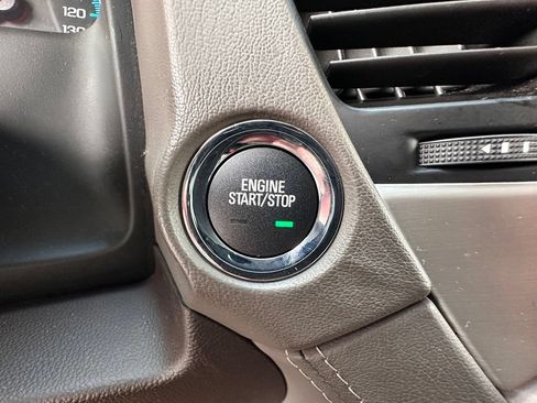 Certified 2019 GMC Yukon Denali w/ Denali Ultimate Package AWD/4WD image 39