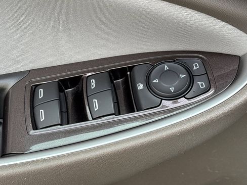 Used 2024 Chevrolet Malibu LT image 12