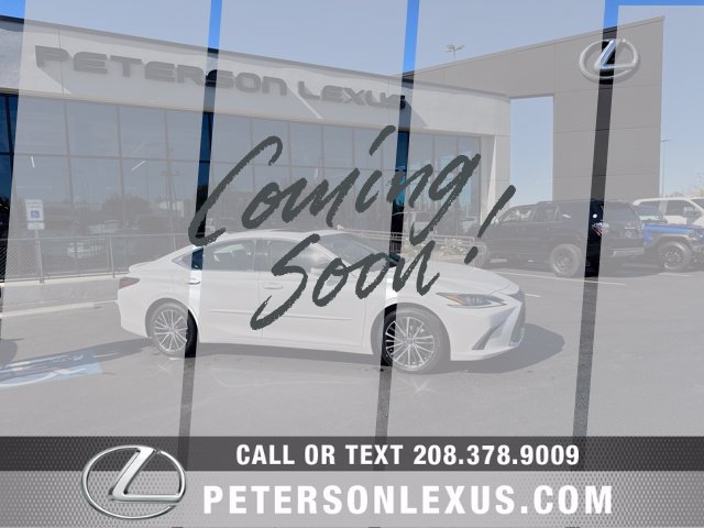 Used 2023 Lexus ES 300h w/ Premium Package FWD image 2
