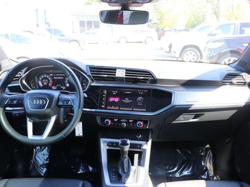 Used 2025 Audi Q3 2.0T Premium AWD/4WD image 16