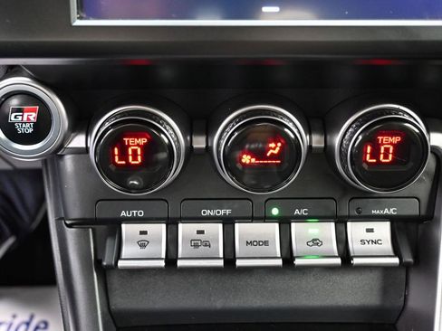 Used 2022 Toyota GR86 Premium w/ ALL Weather Mat Package (TMS) image 28