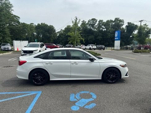 Used 2023 Honda Civic Sport image 9