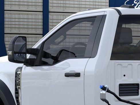 New 2025 Ford F550 4x4 Regular Cab Super Duty image 20