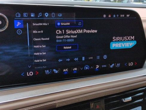 Used 2025 Chevrolet Tahoe High Country AWD/4WD image 11