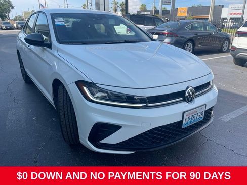 Used 2025 Volkswagen Jetta Sport FWD image 3
