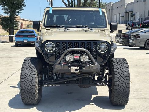 Used 2022 Jeep Gladiator Sport AWD/4WD image 6
