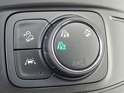 Certified 2024 GMC Terrain SLE image 23