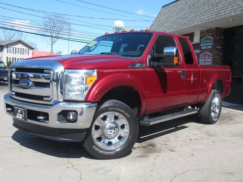 Used 2016 Ford F250 Lariat w/ Chrome Package image 31