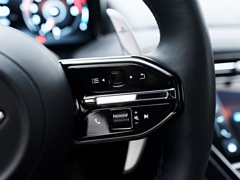 Used 2024 Aston Martin DB12 Coupe image 56