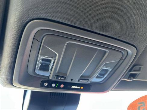 Used 2025 Chevrolet Silverado 1500 LT image 31
