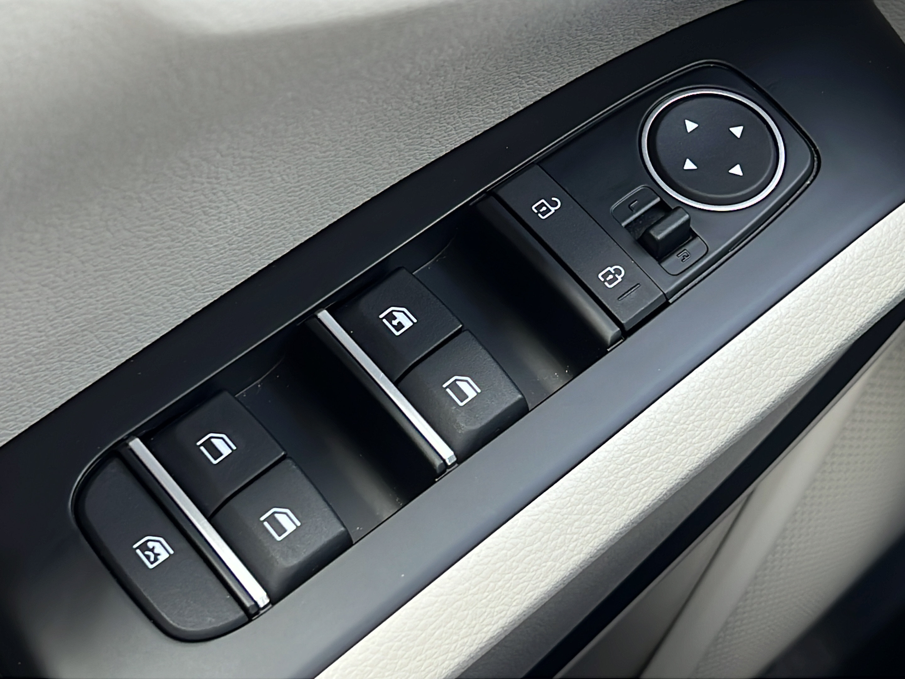 Certified 2025 Kia Soul EX FWD image 23