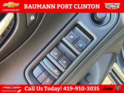 Used 2015 Buick LaCrosse Leather FWD image 12