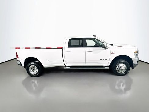 New 2025 RAM 3500 Laramie AWD/4WD image 8