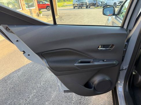 Used 2024 Nissan Kicks SV FWD image 16