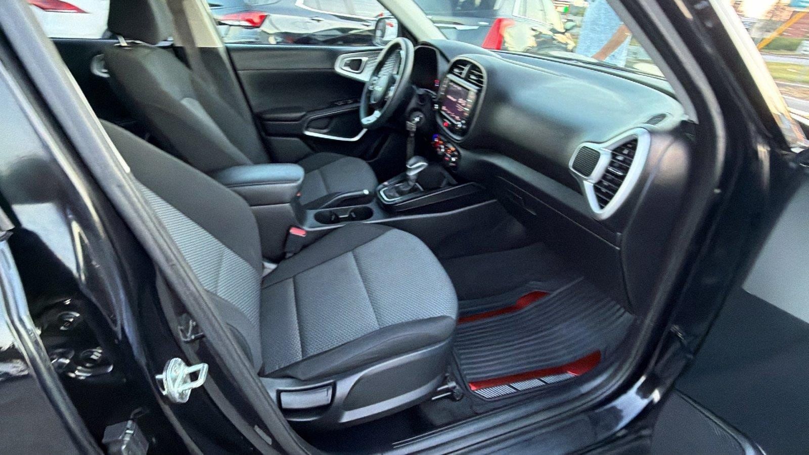 Used 2022 Kia Soul LX FWD image 19