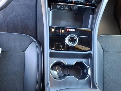 New 2025 Jeep Grand Cherokee Altitude image 15