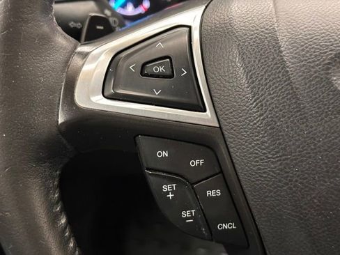 Used 2014 Ford Fusion SE w/ Equipment Group 202A FWD image 9