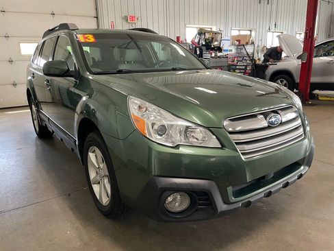 Used 2013 Subaru Outback 2.5i Premium AWD/4WD image 4