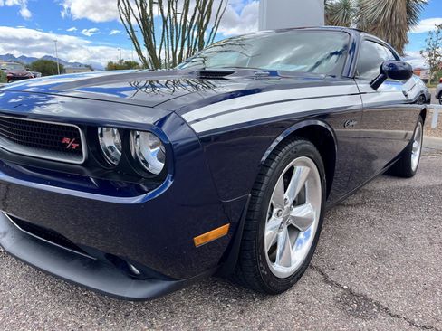 Used 2014 Dodge Challenger R/T image 10
