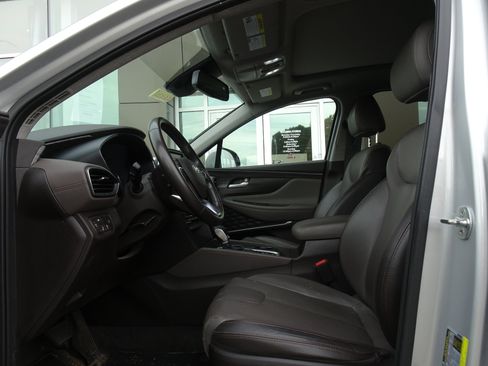 Used 2019 Hyundai Santa Fe Limited FWD image 8