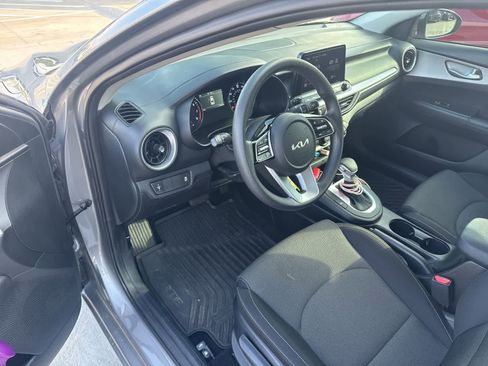 Certified 2024 Kia Forte LXS FWD image 7