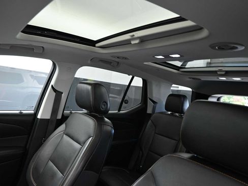 Used 2019 Chevrolet Traverse Premier w/ LPO, Blackout Package AWD/4WD image 23