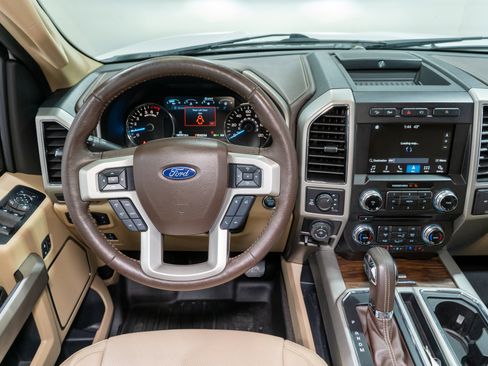 Used 2018 Ford F150 Lariat w/ Equipment Group 502A Luxury image 11