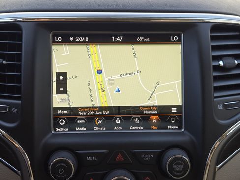 Used 2018 Jeep Grand Cherokee Overland image 18