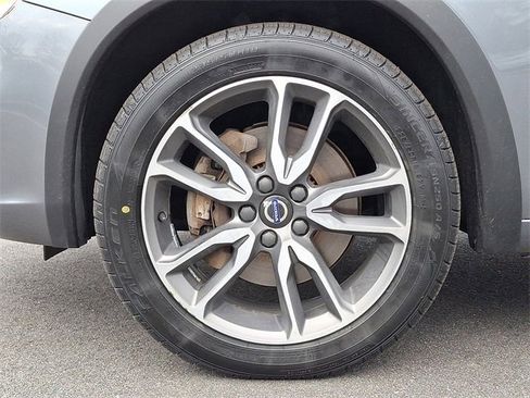 Used 2016 Volvo V60 T5 Cross Country w/ Convenience Package image 8