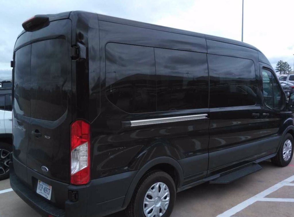 Used 2025 Ford Transit 350 XLT RWD image 6