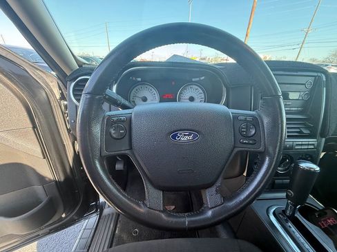Used 2010 Ford Explorer Sport Trac XLT image 16