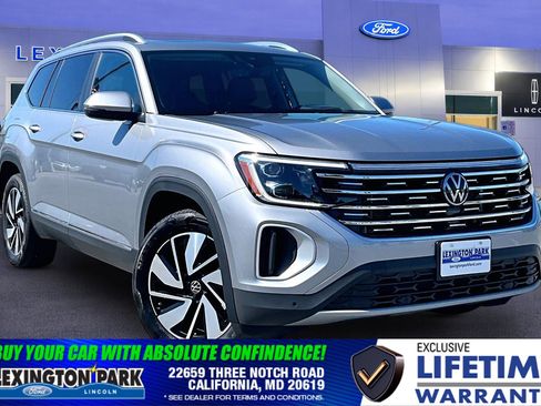 Used 2025 Volkswagen Atlas SEL AWD/4WD image 1