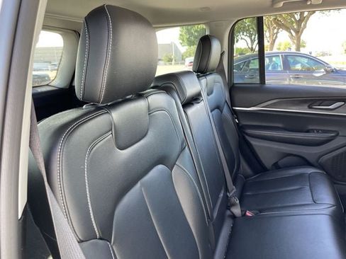 Used 2024 Jeep Grand Cherokee Limited w/ Black Appearance Package RWD image 28