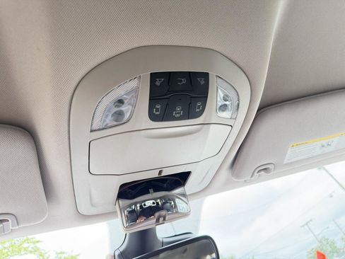 Used 2023 Chrysler Pacifica Touring-L FWD image 60