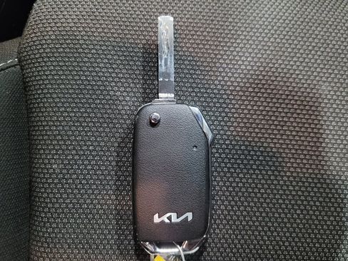 Used 2023 Kia Forte LXS w/ LXS Technology Package FWD image 32
