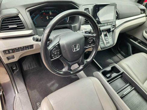 Used 2018 Honda Odyssey EX-L image 2