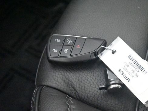 Used 2024 GMC Sierra 1500 Denali w/ Denali Reserve Package image 31