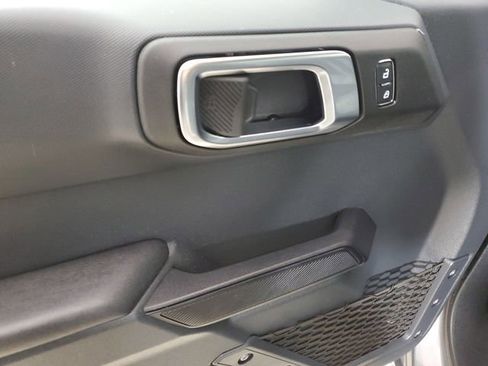 Used 2025 Ford Bronco Big Bend image 18