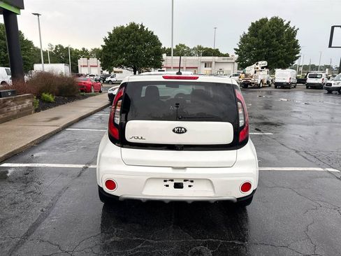 Used 2019 Kia Soul + FWD image 7