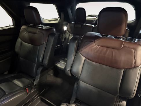 Used 2021 Ford Explorer Platinum w/ Equipment Group 601A image 14