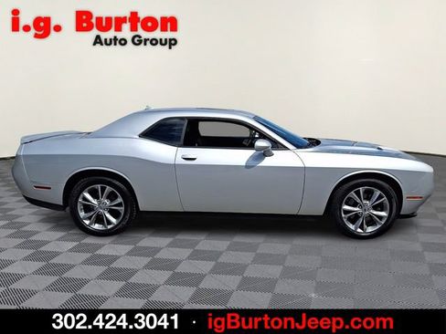 Used 2020 Dodge Challenger SXT w/ Driver Convenience Group AWD/4WD image 7