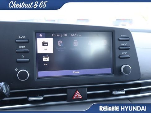 Certified 2024 Hyundai Elantra SE FWD image 33