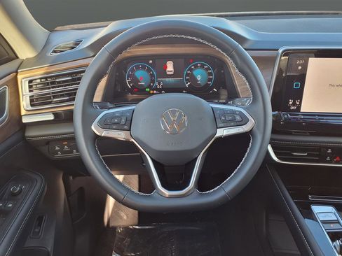 New 2026 Volkswagen Atlas SE image 17
