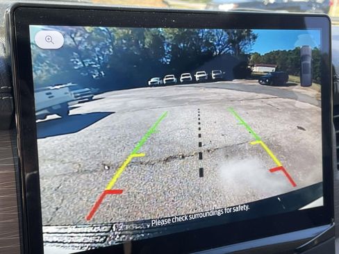 Used 2023 Ford Expedition Limited image 19